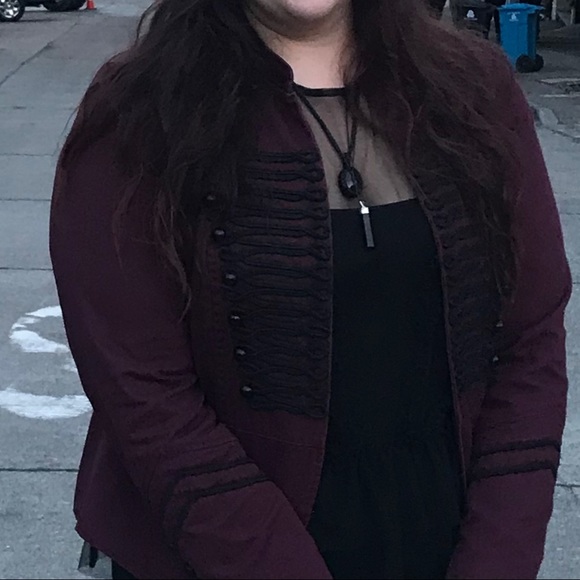 💓Adorable TORRID Victorian style jacket💓 - Picture 6 of 8